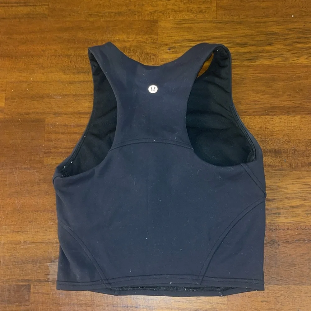 Lululemon Invigorate Training Tank Top in Graphite Grey. Size 0.  LW1CZ3S